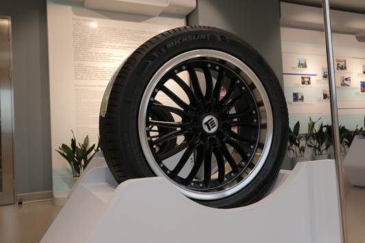 巴斯特的极致天窗工艺新葡京网上赌场遇见伟(图11)