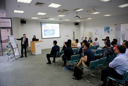 巴斯特的极致天窗工艺新葡京网上赌场遇见伟(图32)